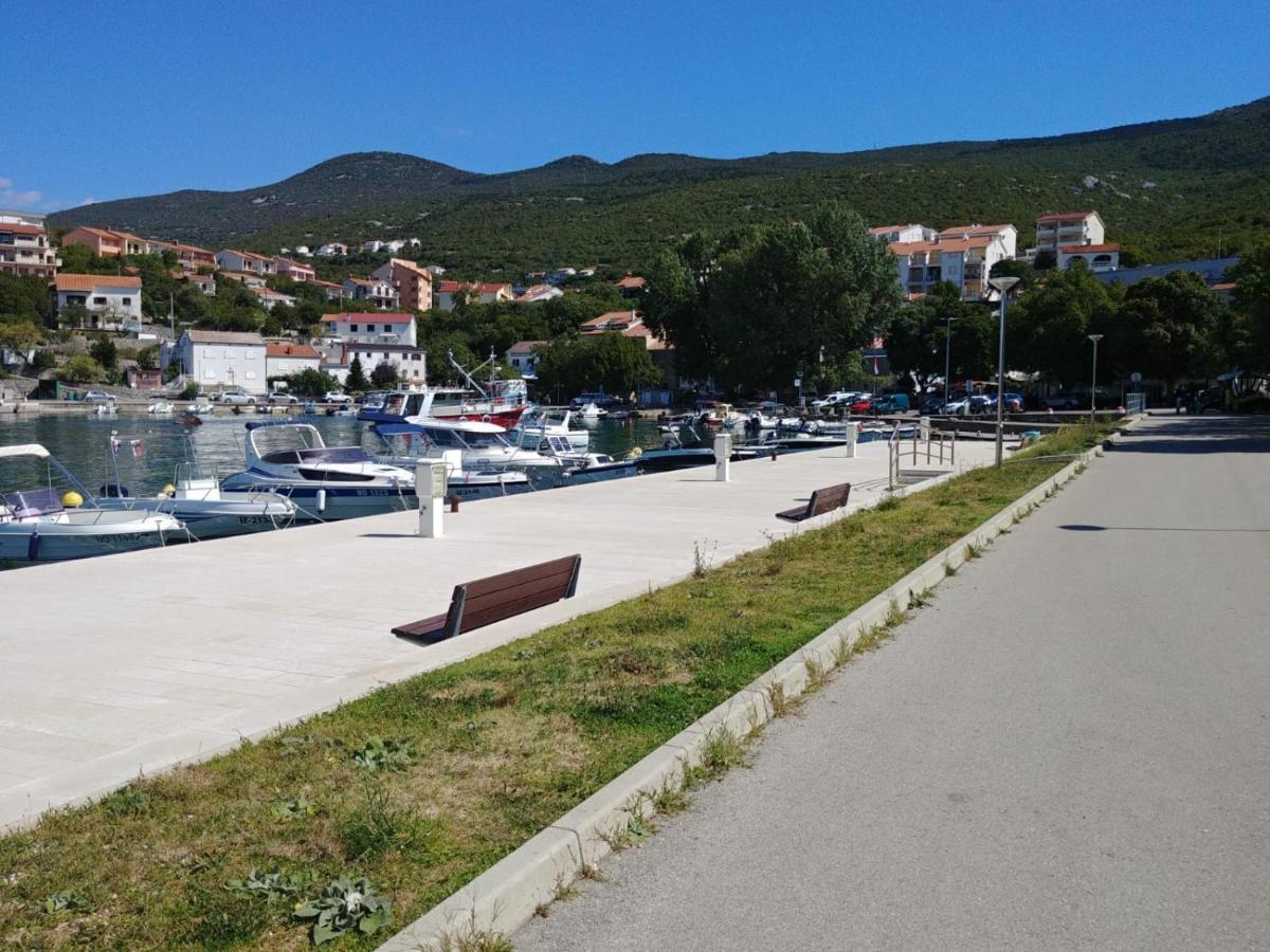 Riva Appartement Klenovica Buitenkant foto